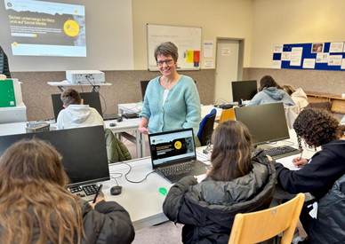 Safer Internet Day 2026KI and Me. In künstlicher Beziehung  unter diesem Motto stellt der diesjährige SID die Beziehun (...)
